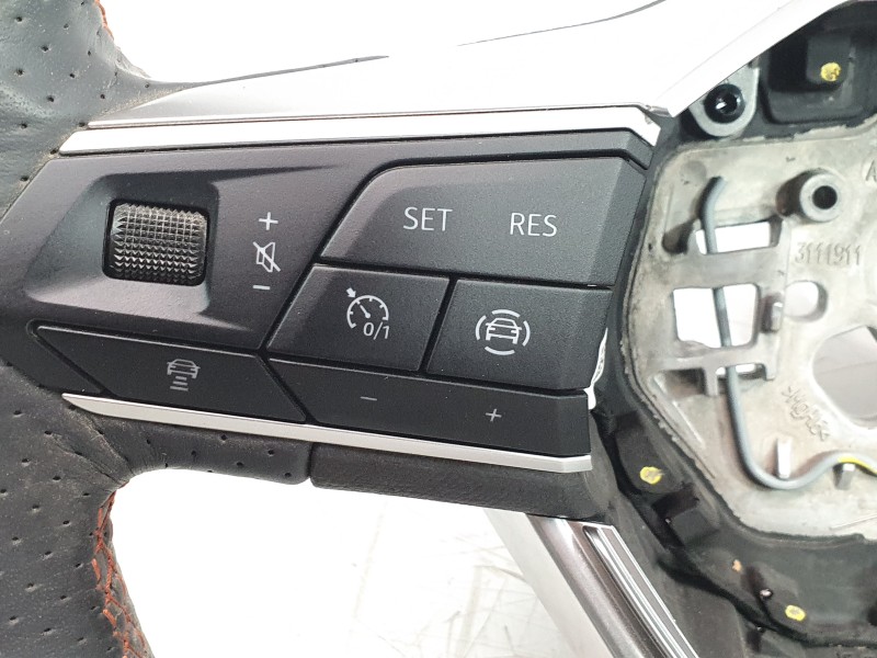 Recambio de volante para seat arona fr referencia OEM IAM 6F0419091F  