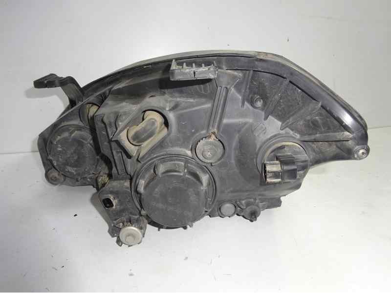 Recambio de faro derecho para ssangyong kyron 2.0 referencia OEM IAM 8310208B14  