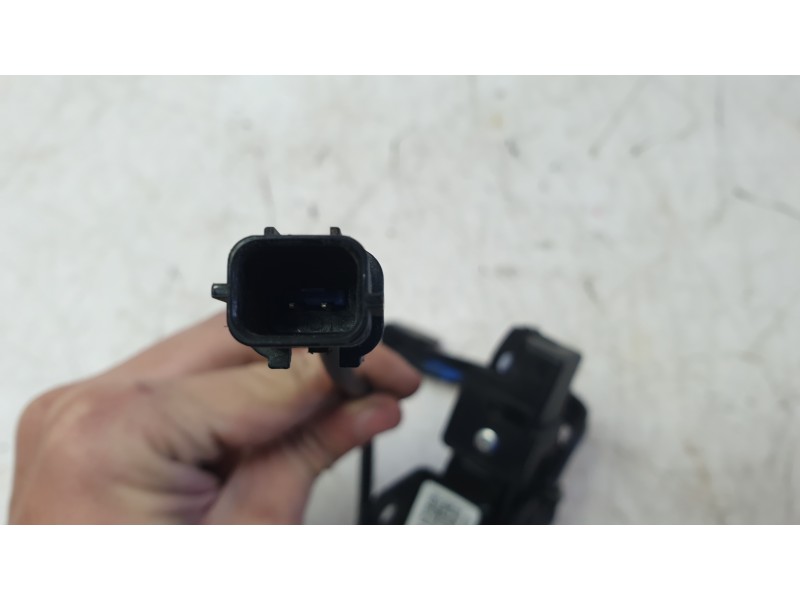 Recambio de cerradura capo para hyundai i20 iii (bc3, bi3) 1.0 t-gdi referencia OEM IAM 81130Q0000  