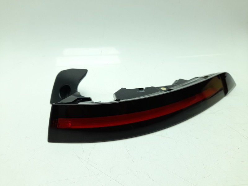 Recambio de piloto trasero derecho para hyundai kona maxx 2wd referencia OEM IAM 92402BE003  