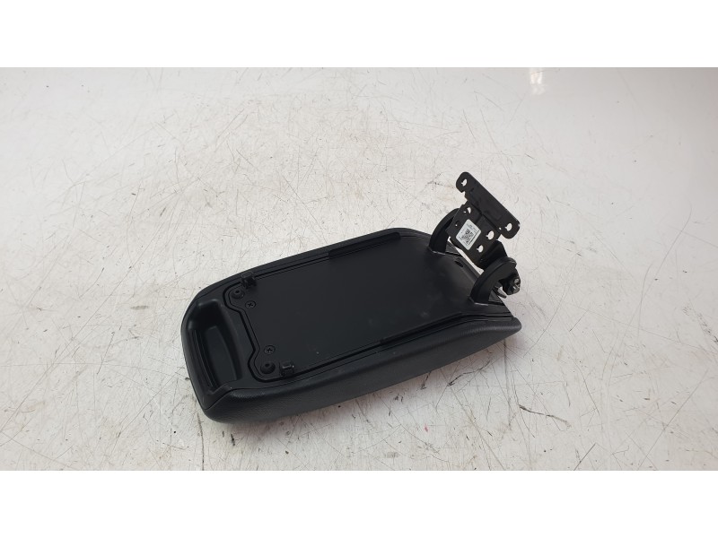 Recambio de apoyabrazos central para hyundai i20 iii (bc3, bi3) 1.0 t-gdi referencia OEM IAM 84660T7600NNB  