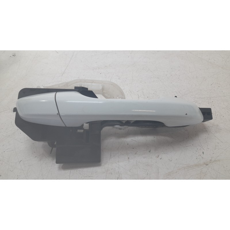 Recambio de maneta exterior delantera derecha para kia sportage drive 4x2 referencia OEM IAM 826653W000  