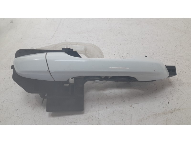 Recambio de maneta exterior delantera derecha para kia sportage drive 4x2 referencia OEM IAM 826653W000  
