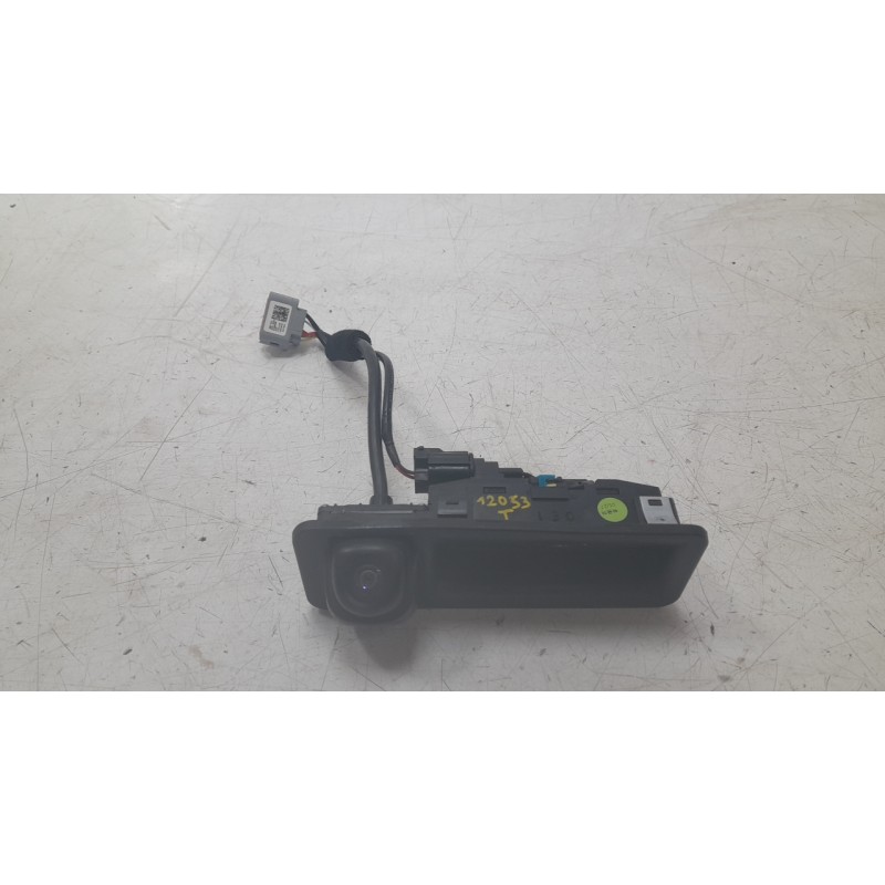 Recambio de maneta exterior porton para kia sportage drive 4x2 referencia OEM IAM 95760D9001  