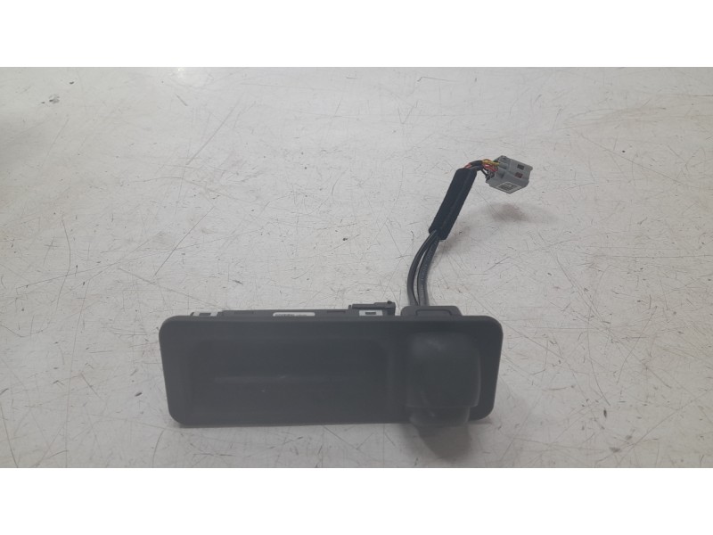 Recambio de maneta exterior porton para kia sportage drive 4x2 referencia OEM IAM 95760D9001  