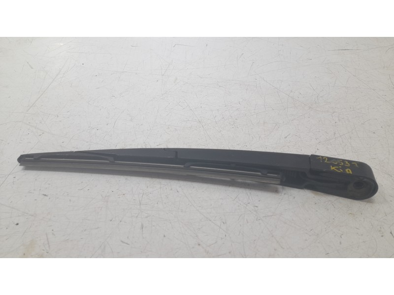 Recambio de brazo limpia trasero para kia sportage drive 4x2 referencia OEM IAM 98815A4100  