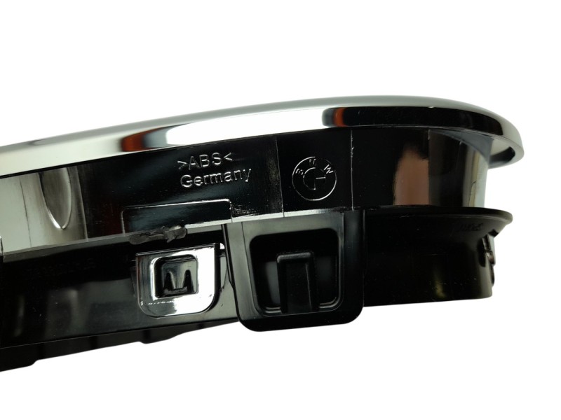 Recambio de rejilla delantera para bmw serie 1 lim. (f20/f21) referencia OEM IAM 51137371686 51137371686 107064704