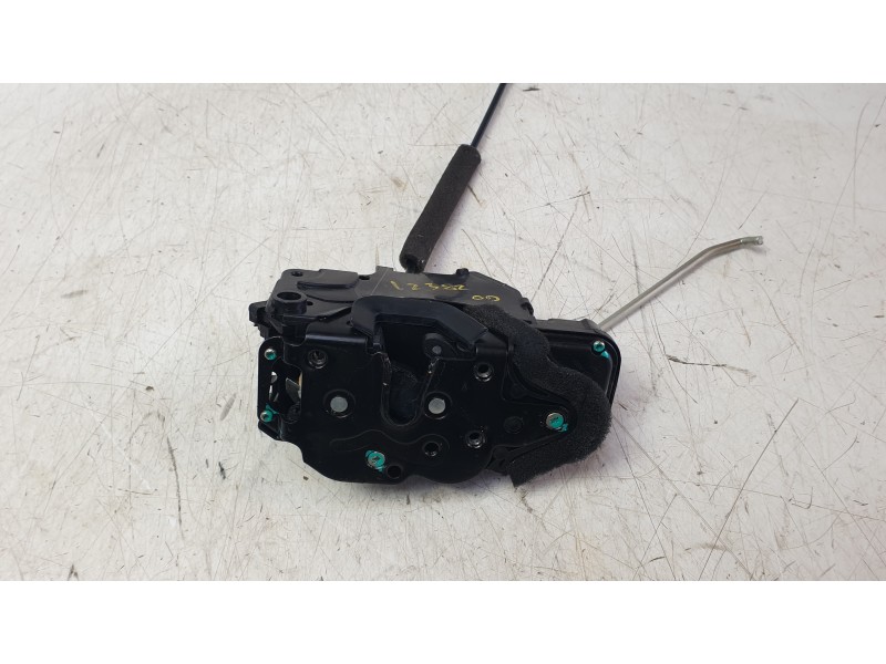 Recambio de cerradura puerta delantera derecha para swm g01 1.5 referencia OEM IAM 6105200  