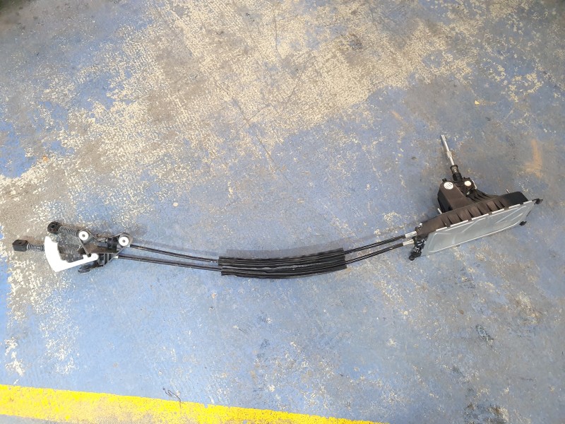 Recambio de palanca cambio para seat arona fr referencia OEM IAM 5R3711049L  
