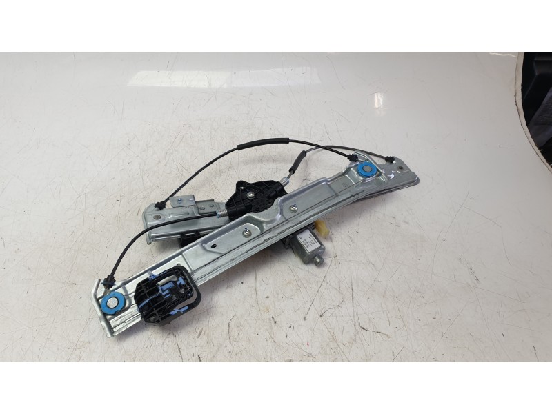 Recambio de elevalunas delantero derecho para swm g01 1.5 referencia OEM IAM 0130823433  