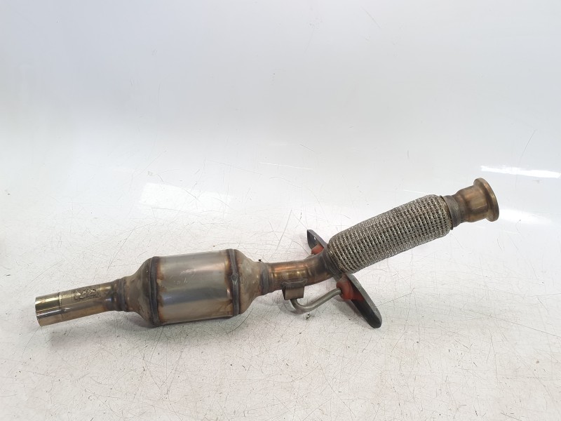 Recambio de catalizador para seat arona fr referencia OEM IAM 2Q0131701AN  