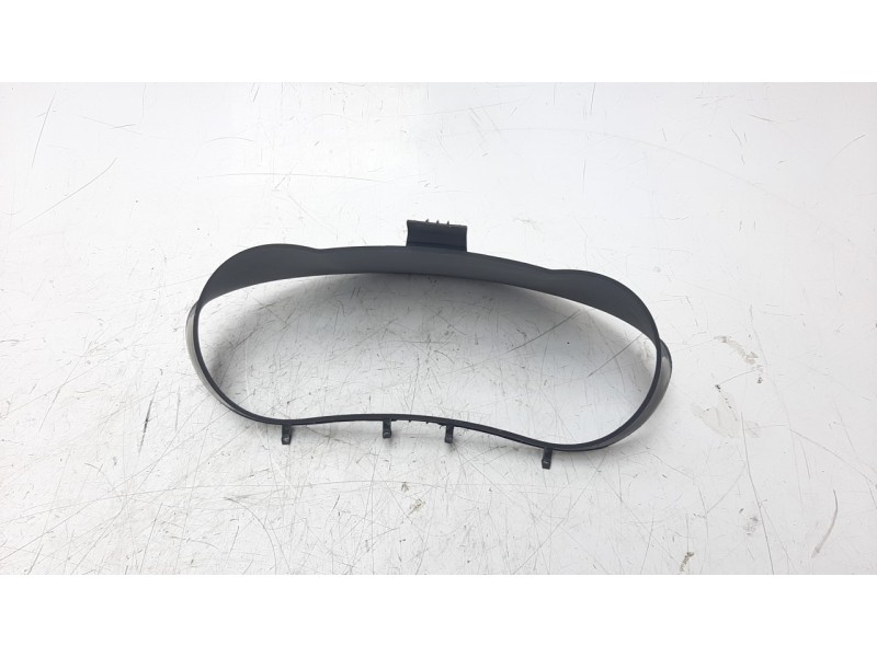 Recambio de moldura para renault clio iii 1.5 dci diesel cat referencia OEM IAM 8200475240  