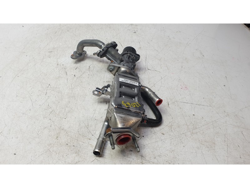 Recambio de enfriador egr para toyota c-hr hybrid active referencia OEM IAM 256010T010A  
