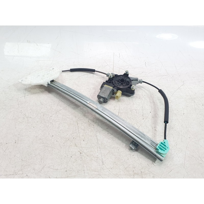 Recambio de elevalunas delantero derecho para kia stonic (yb) 1.0 t-gdi eco-dynamics+ referencia OEM IAM 82402H8100  