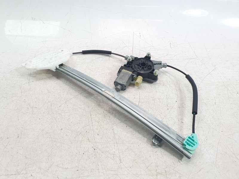 Recambio de elevalunas delantero derecho para kia stonic (yb) 1.0 t-gdi eco-dynamics+ referencia OEM IAM 82402H8100  