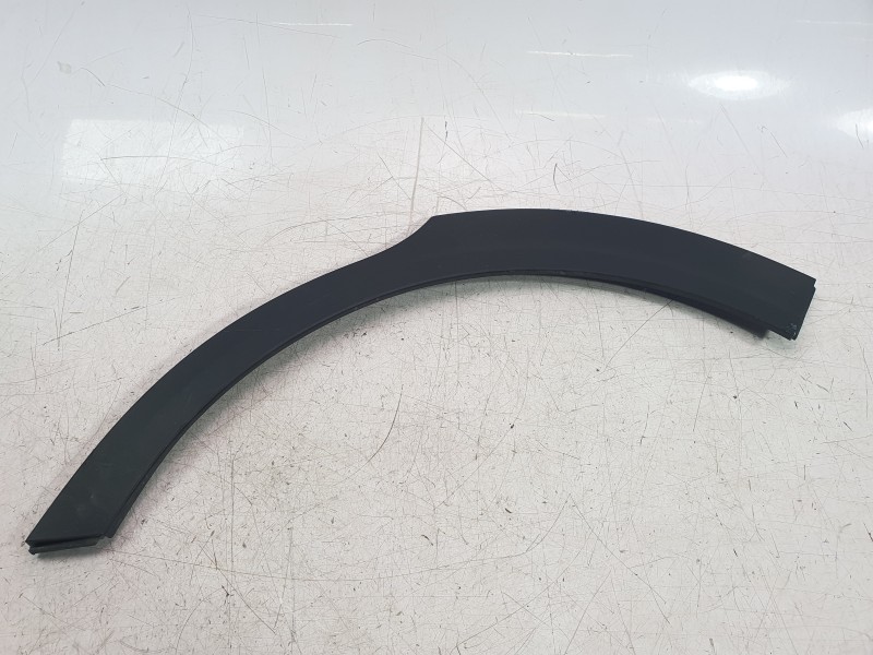 Recambio de aletin trasero izquierdo para kia stonic (yb) 1.0 t-gdi eco-dynamics+ referencia OEM IAM 87741H8400  