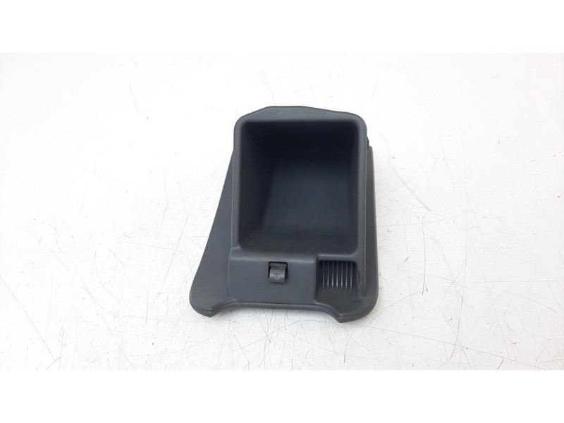 Recambio de guantera para citroen c5 berlina 2.0 hdi referencia OEM IAM 8220RK  