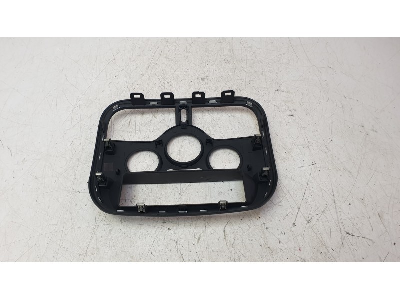 Recambio de moldura para renault kangoo express (fw0/1_) z.e. (fw0z, fw1z) referencia OEM IAM 682608894R  