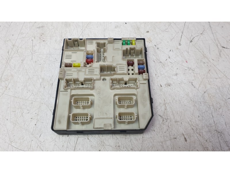 Recambio de caja reles / fusibles para renault kangoo express (fw0/1_) z.e. (fw0z, fw1z) referencia OEM IAM 284B68727R  