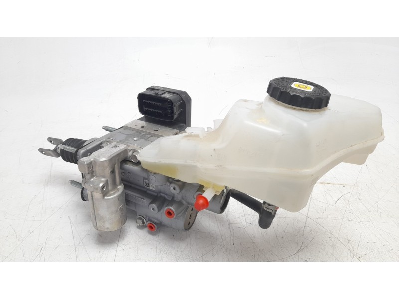 Recambio de bomba freno para toyota corolla (e21) referencia OEM IAM 4727047040  