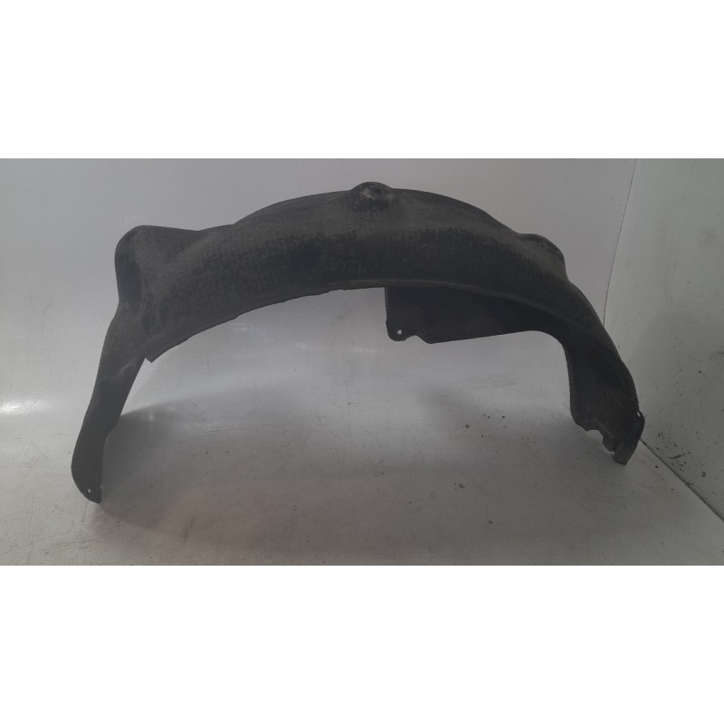 Recambio de paso rueda trasero derecho para kia sportage drive 4x2 referencia OEM IAM 86822F1500  