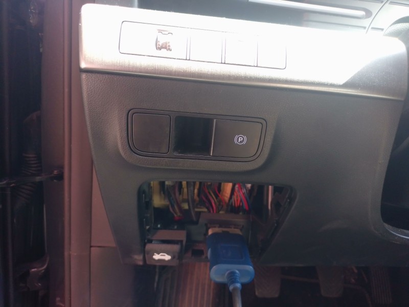 Recambio de palanca freno para hyundai kona 1.0 t-gdi referencia OEM IAM   