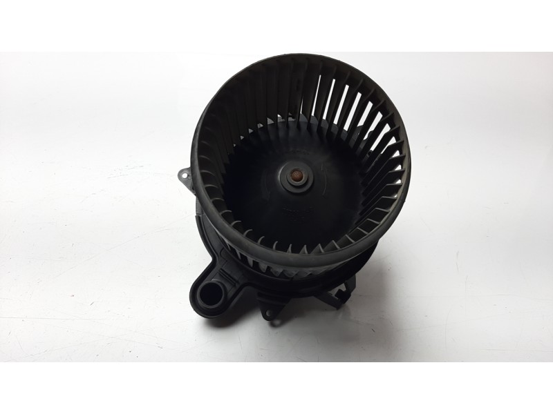 Recambio de ventilador calefaccion para renault clio iv zen referencia OEM IAM 5P3730000  