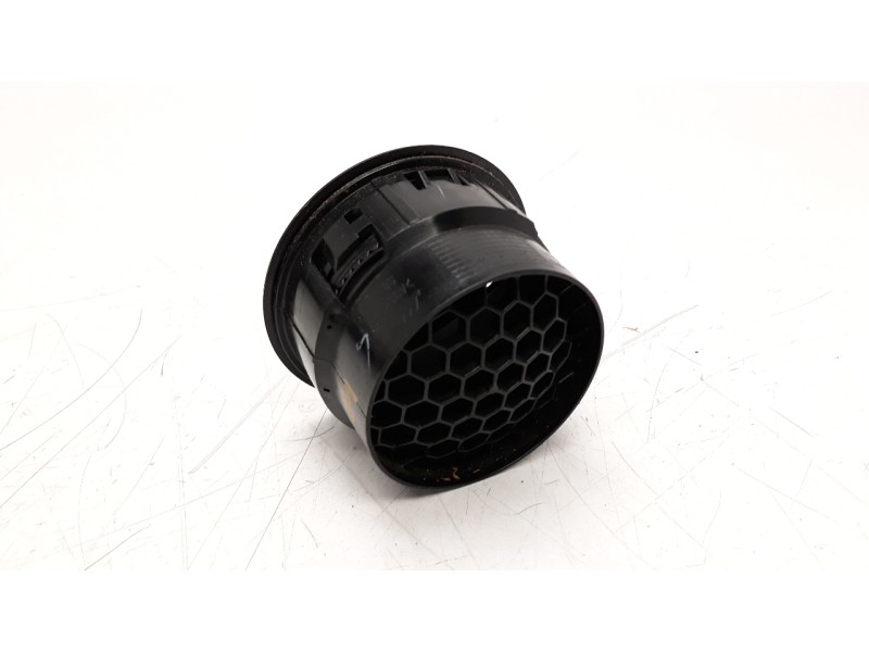 Recambio de rejilla aireadora para dacia dokker 1.5 dci diesel fap cat referencia OEM IAM 687602251R  