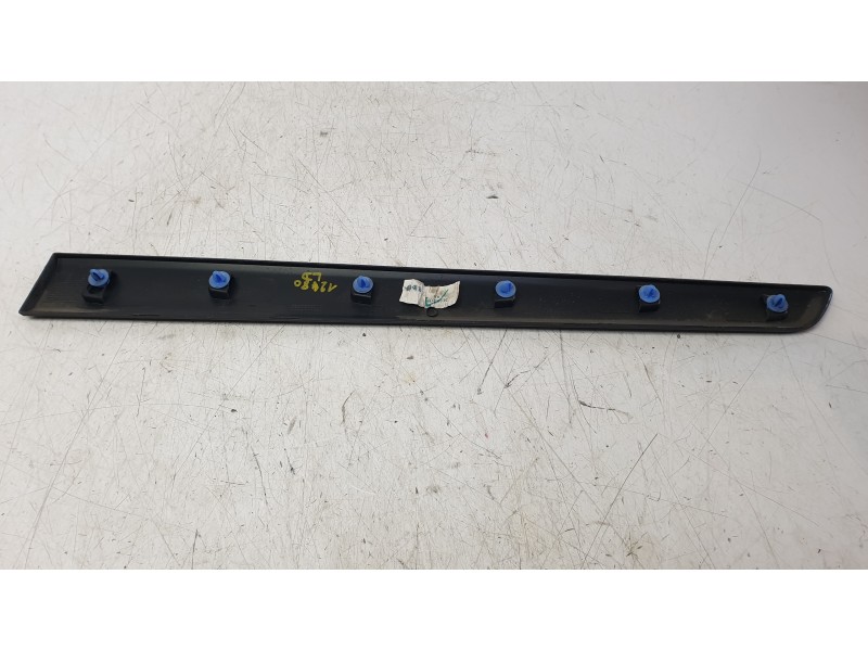 Recambio de moldura para renault kangoo express (fw0/1_) z.e. (fw0z, fw1z) referencia OEM IAM 808203894R  RN9181453