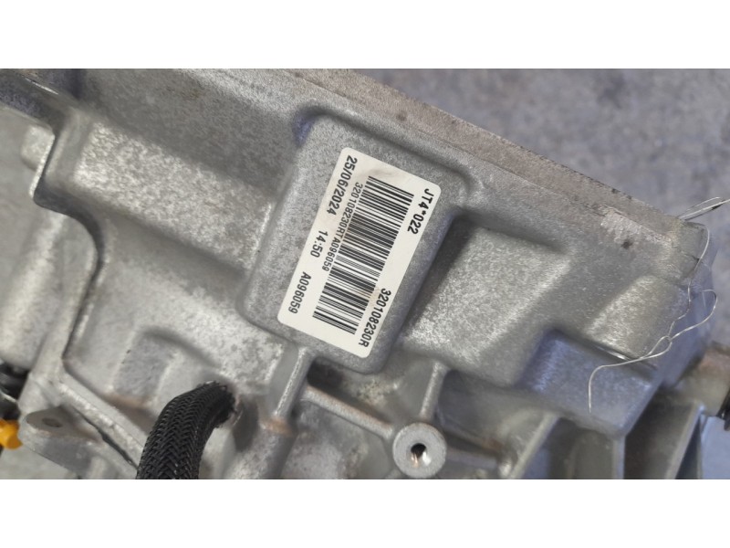 Recambio de caja cambios para renault clio v referencia OEM IAM 320108230R JT4022 