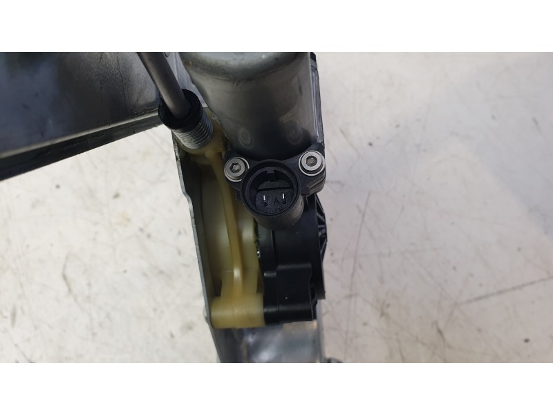 Recambio de elevalunas delantero derecho para renault kangoo express (fw0/1_) z.e. (fw0z, fw1z) referencia OEM IAM 07012R  11566