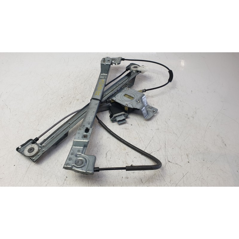 Recambio de elevalunas delantero izquierdo para renault kangoo express (fw0/1_) z.e. (fw0z, fw1z) referencia OEM IAM 11404R  311