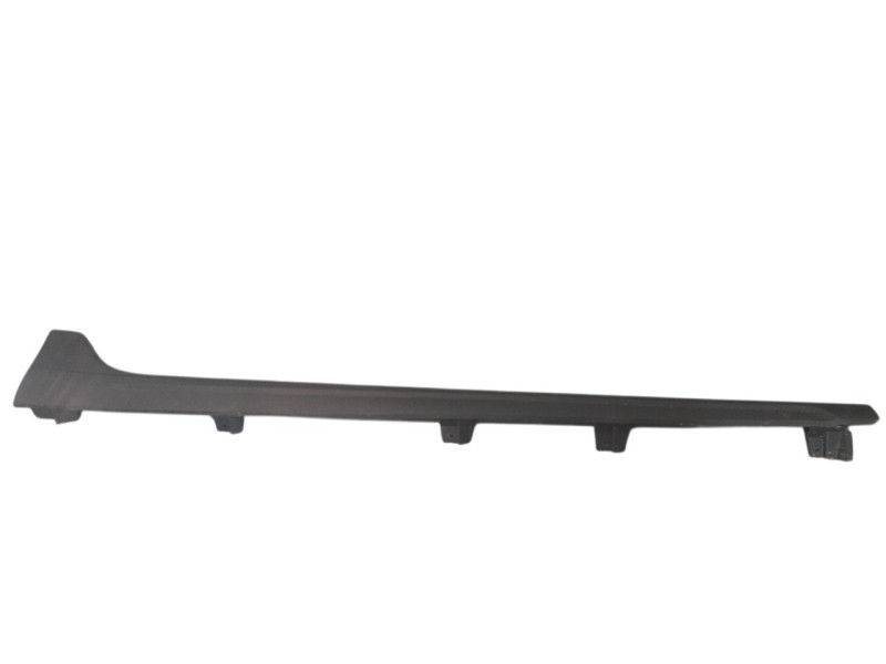 Recambio de estribos laterales para seat arona fr referencia OEM IAM 6F9853852  