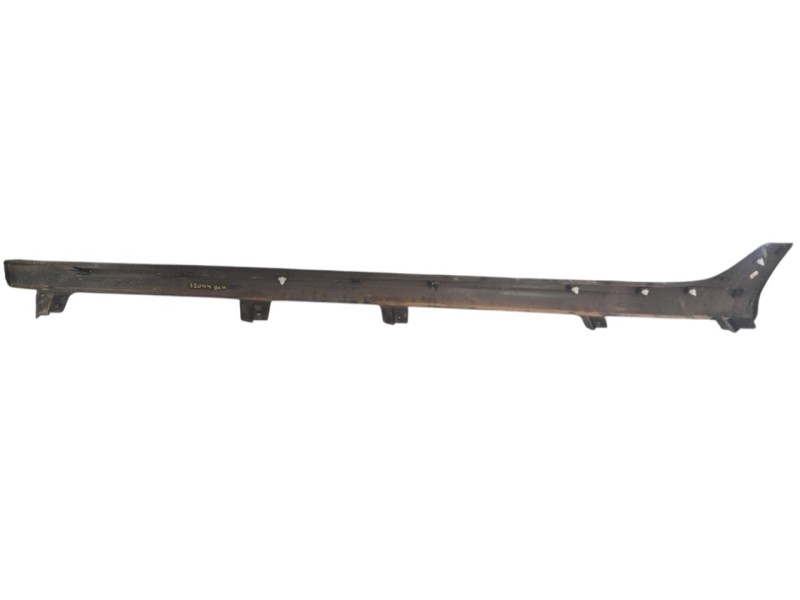 Recambio de estribos laterales para seat arona fr referencia OEM IAM 6F9853852  