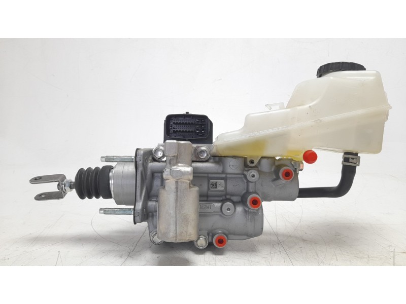 Recambio de bomba freno para toyota corolla (e21) referencia OEM IAM 4727047040  