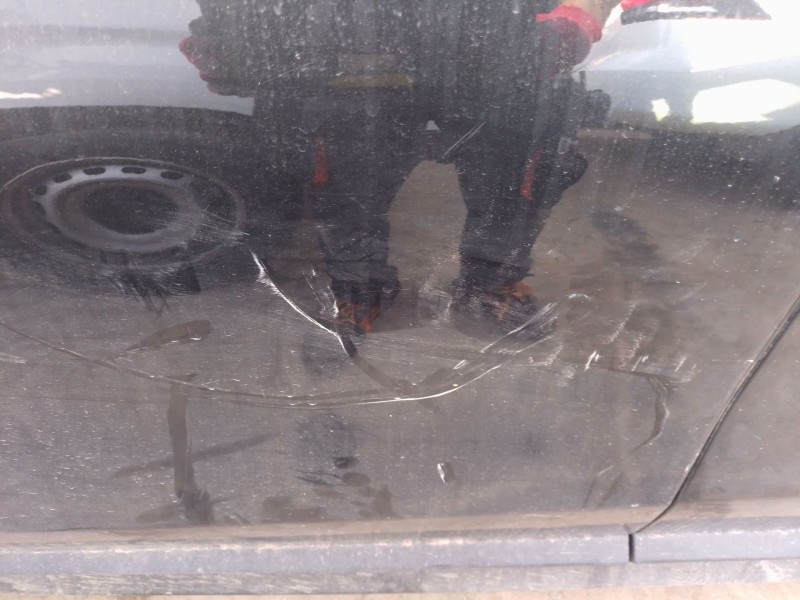 Recambio de puerta delantera izquierda para bmw x1 (f48) sdrive 18 d referencia OEM IAM   