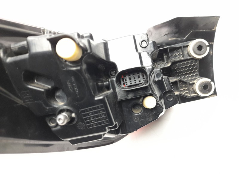 Recambio de piloto trasero derecho para seat leon (kl1, klg) 2.0 tdi referencia OEM IAM 5FA945096  103F21391770/16852142/-/ST430