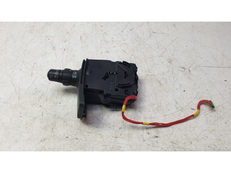 Recambio de mando volante para renault kangoo express (fw0/1_) z.e. (fw0z, fw1z) referencia OEM IAM 88102001369  