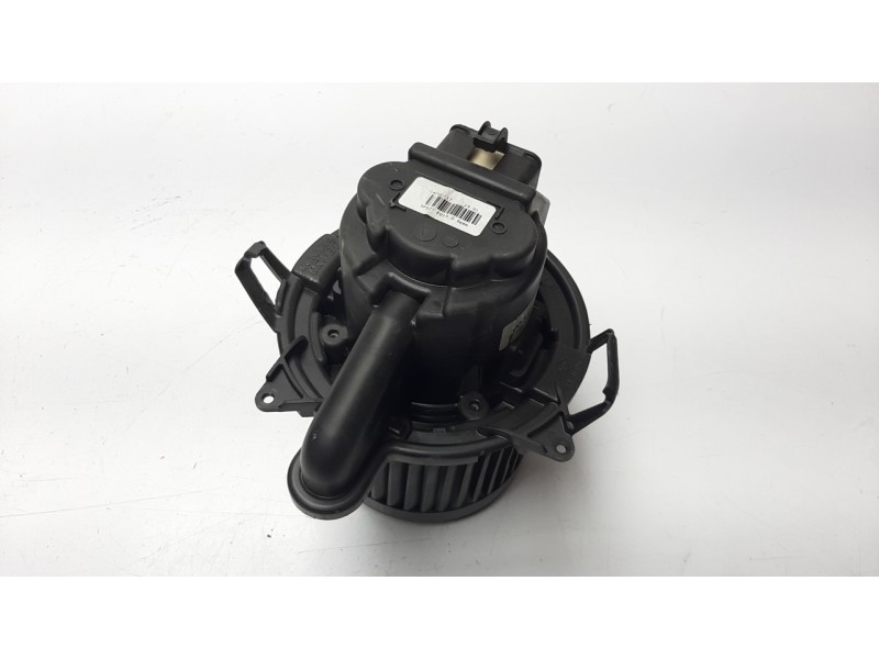 Recambio de ventilador calefaccion para renault clio iv zen referencia OEM IAM 5P3730000  