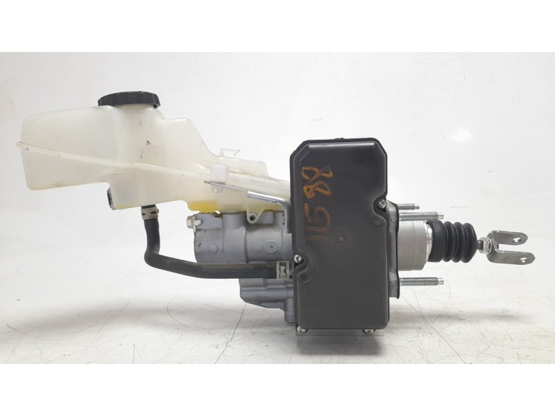 Recambio de bomba freno para toyota corolla (e21) referencia OEM IAM 4727047040  