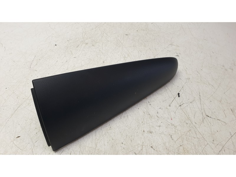 Recambio de moldura para renault kangoo express (fw0/1_) z.e. (fw0z, fw1z) referencia OEM IAM 8200499015  