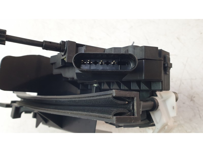 Recambio de cerradura puerta delantera derecha para ford transit courier b460 furgoneta/monovolumen 1.5 tdci referencia OEM IAM 