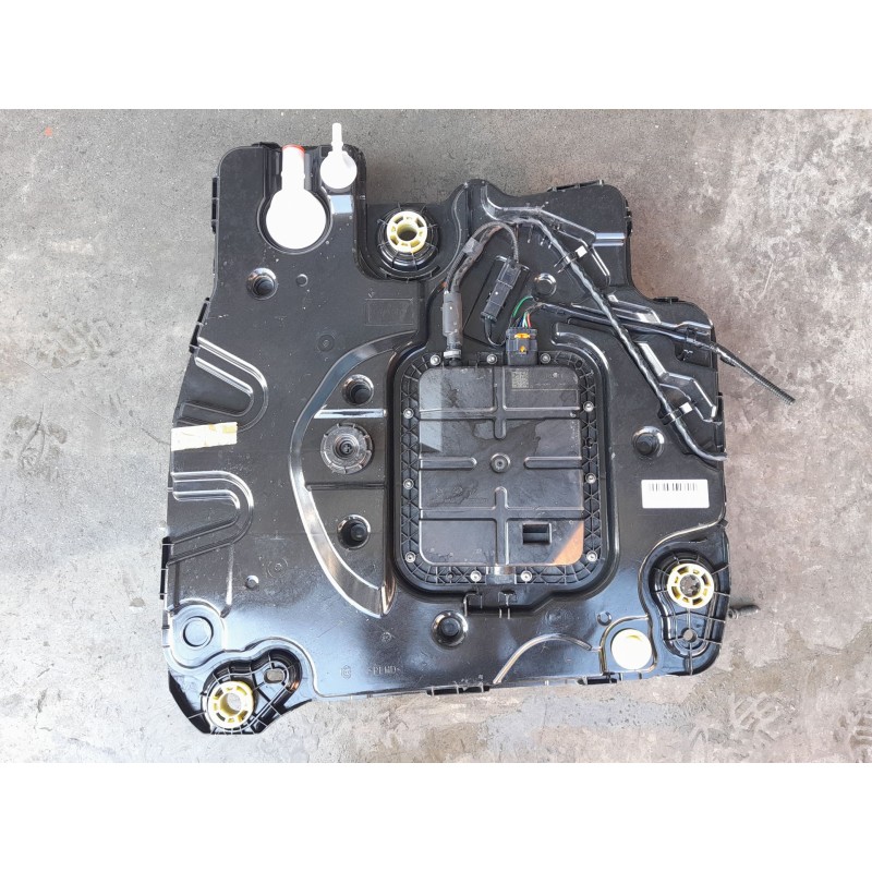 Recambio de deposito adblue para ds ds 3 / ds 3 crossback (ur_, uc_, uj_) 1.5 bluehdi 100 referencia OEM IAM   