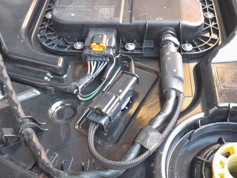 Recambio de deposito adblue para ds ds 3 / ds 3 crossback (ur_, uc_, uj_) 1.5 bluehdi 100 referencia OEM IAM   