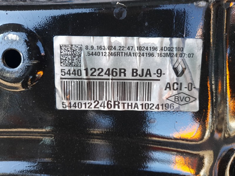 Recambio de puente delantero para renault clio v referencia OEM IAM 544012246R  