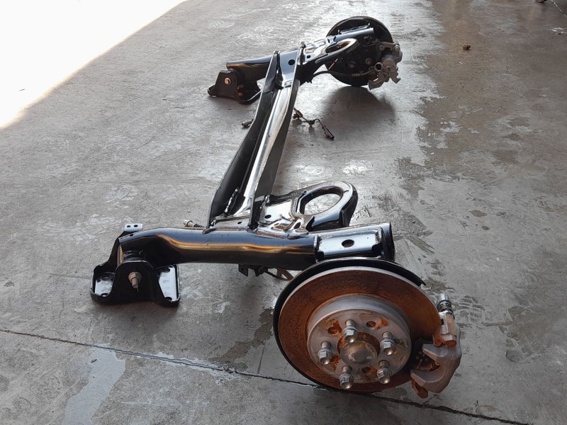 Recambio de puente trasero para mg zs suv (azs1) 1.5 vti referencia OEM IAM 11066668  