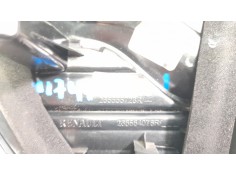 Recambio de piloto trasero izquierdo interior para renault captur limited referencia OEM IAM 265555726R 104LLM692  2