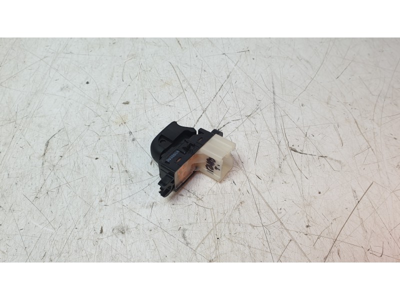 Recambio de mando elevalunas trasero izquierdo para renault kangoo express (fw0/1_) z.e. (fw0z, fw1z) referencia OEM IAM 2542186