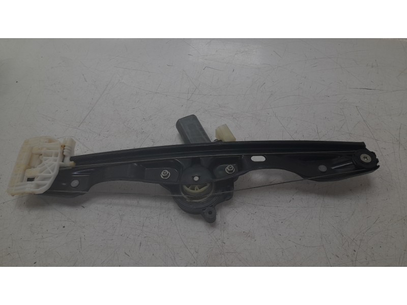 Recambio de elevalunas trasero izquierdo para bmw 3 (f30, f80) 330 e referencia OEM IAM 7351049  106063321