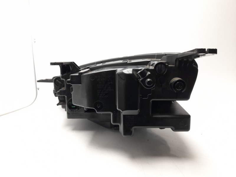 Recambio de faro derecho para byd seal u 1.5 plug-in hybrid awd referencia OEM IAM 13856225  